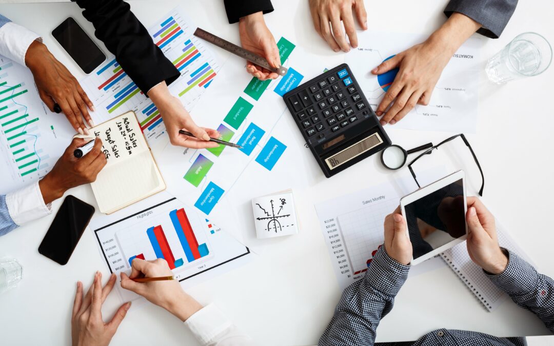 How Does Accounting Outsourcing Differ from Outstaffing?